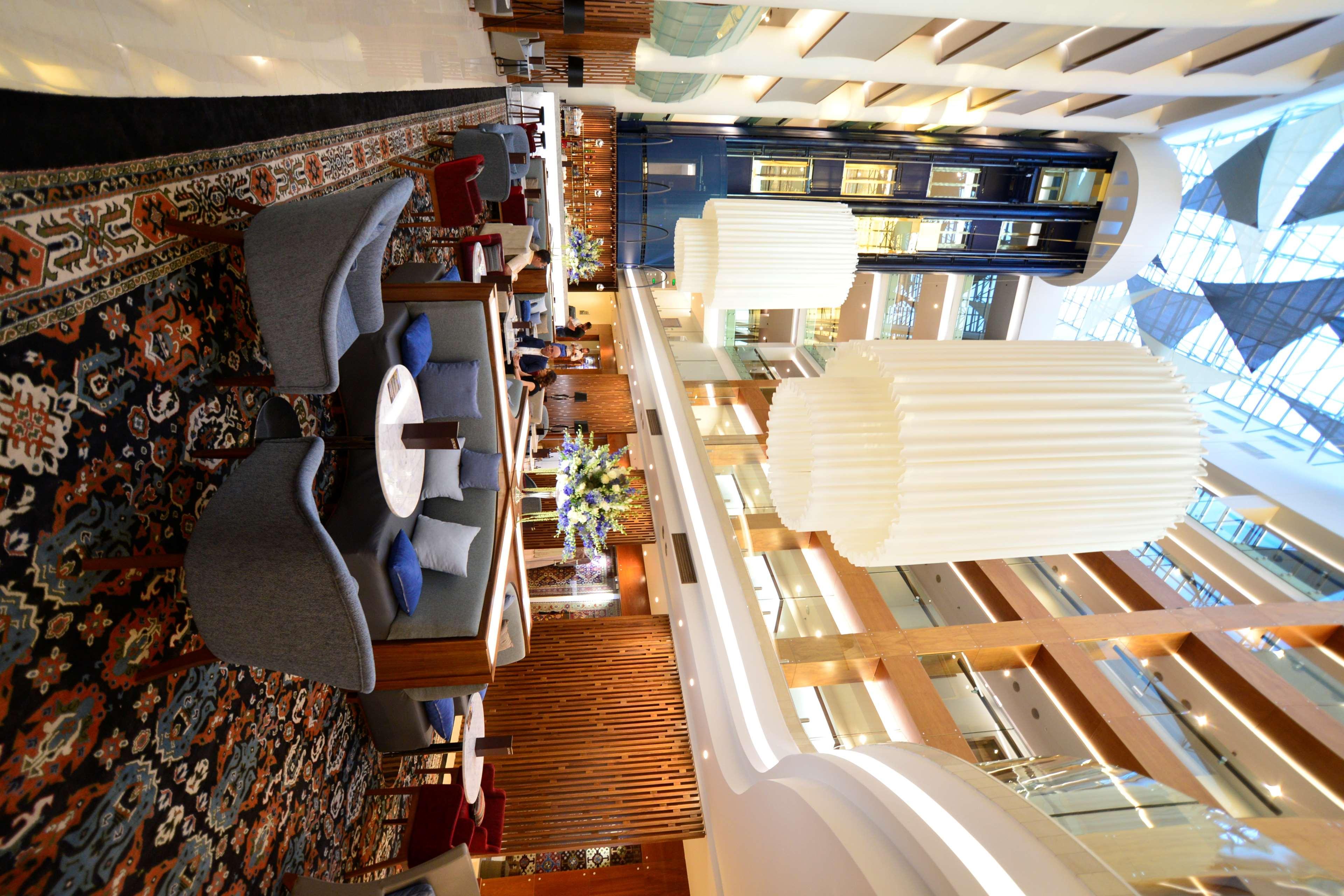 Radisson Blu Hotel Jerevan Exteriör bild The lobby